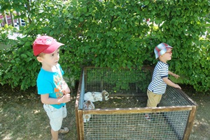 La crèche fête l'été