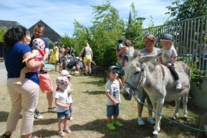 La crèche fête l'été