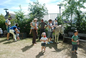 La crèche fête l'été